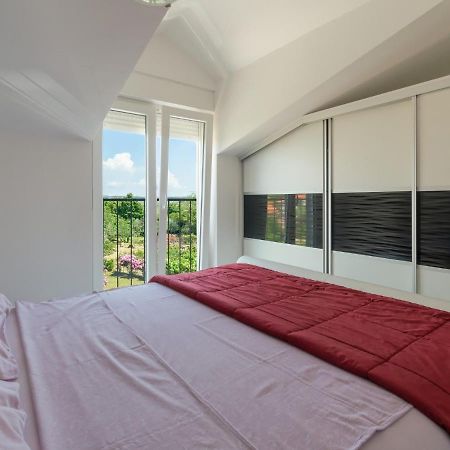Apartments Goran By Rent Istria Ουμάγκ Εξωτερικό φωτογραφία