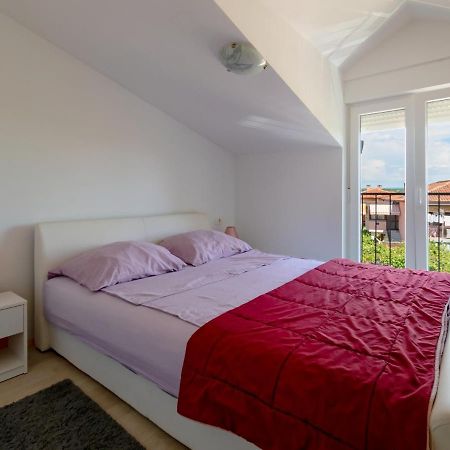 Apartments Goran By Rent Istria Ουμάγκ Εξωτερικό φωτογραφία
