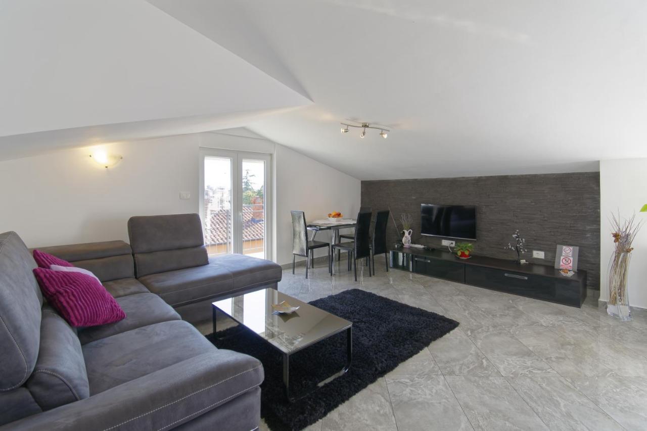 Apartments Goran By Rent Istria Ουμάγκ Εξωτερικό φωτογραφία