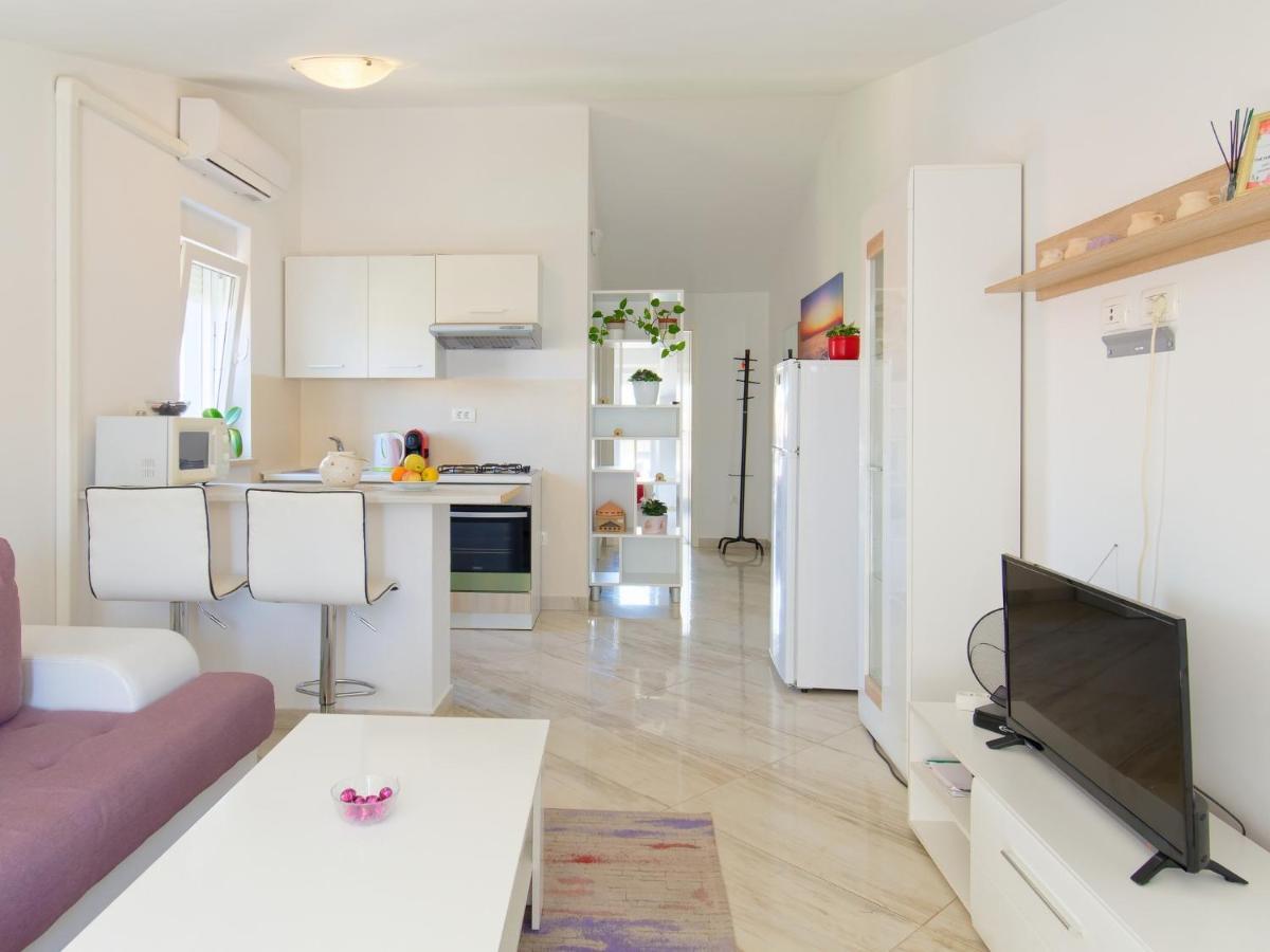 Apartments Goran By Rent Istria Ουμάγκ Εξωτερικό φωτογραφία